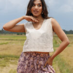 SL/LESS TOP W/ V NECK
