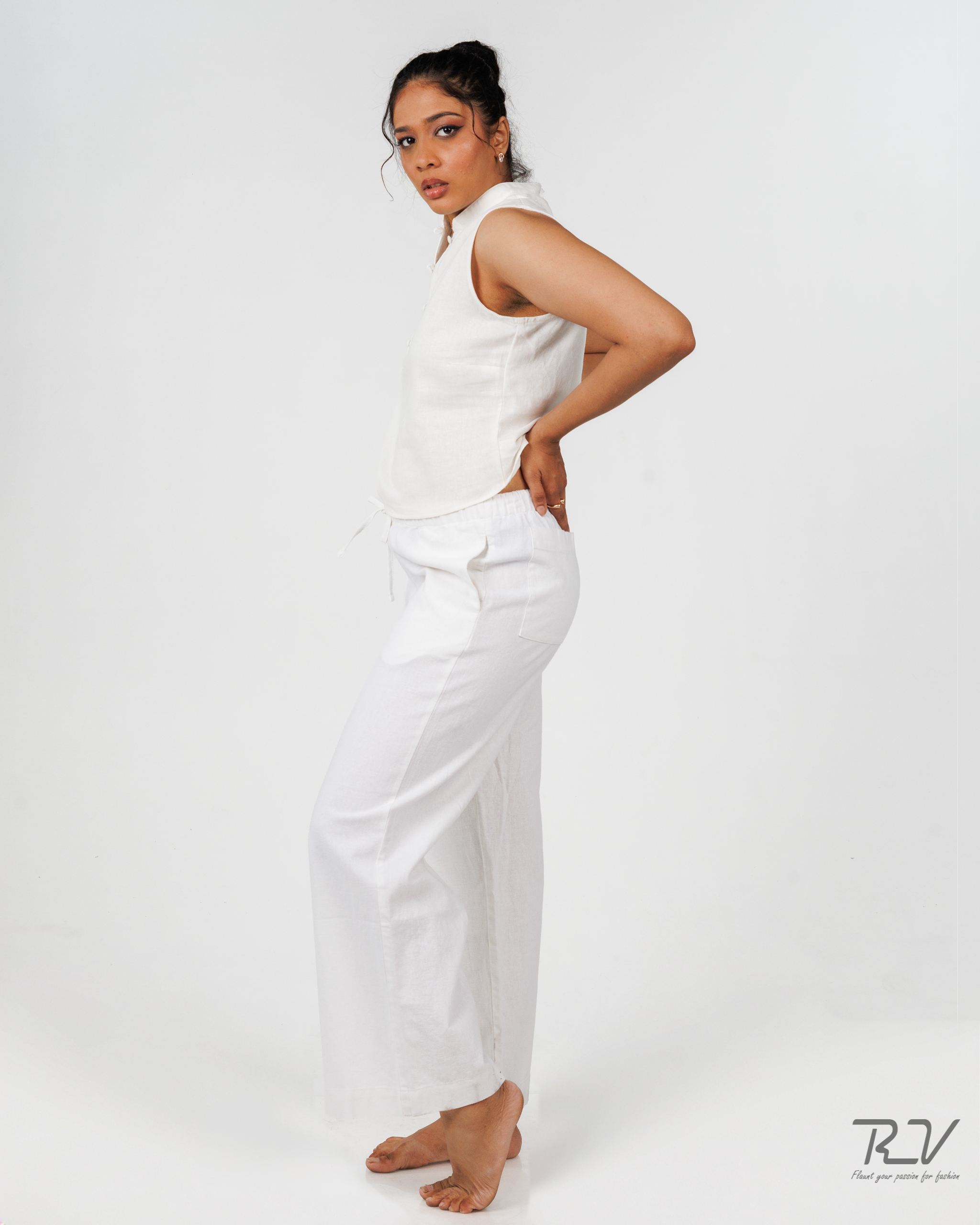 17 (2) Drawcord Relax Pant - Image 1